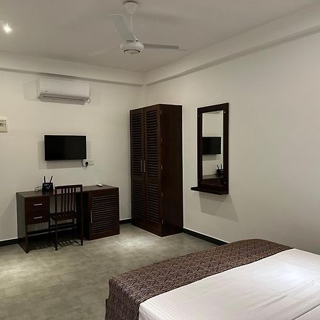 Hotel Cocos Polhena Matara Exterior foto