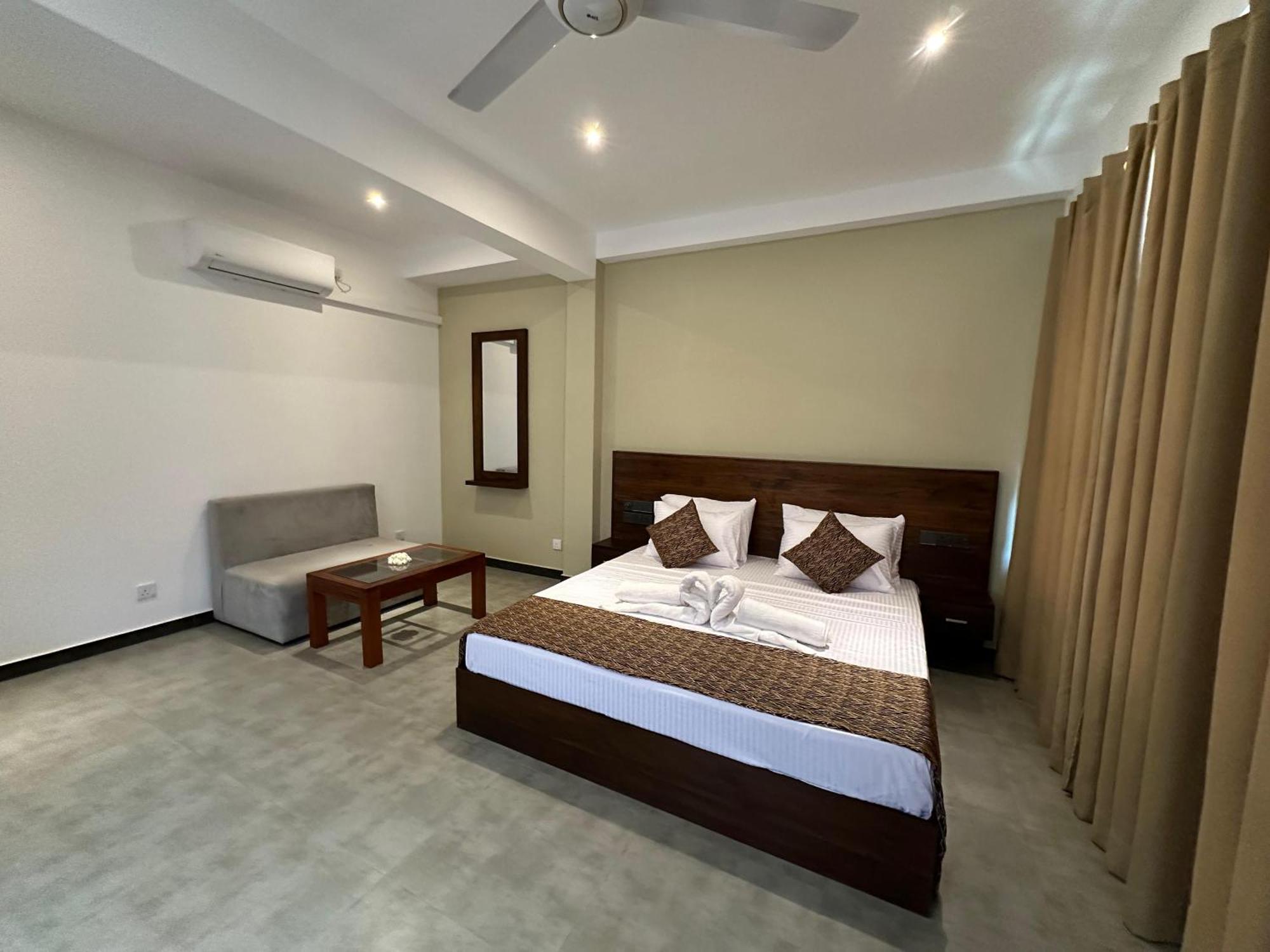 Hotel Cocos Polhena Matara Exterior foto